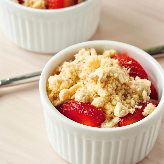 CRUMBLE DE FRUITS ROUGES ET CRÈME AU RHUM