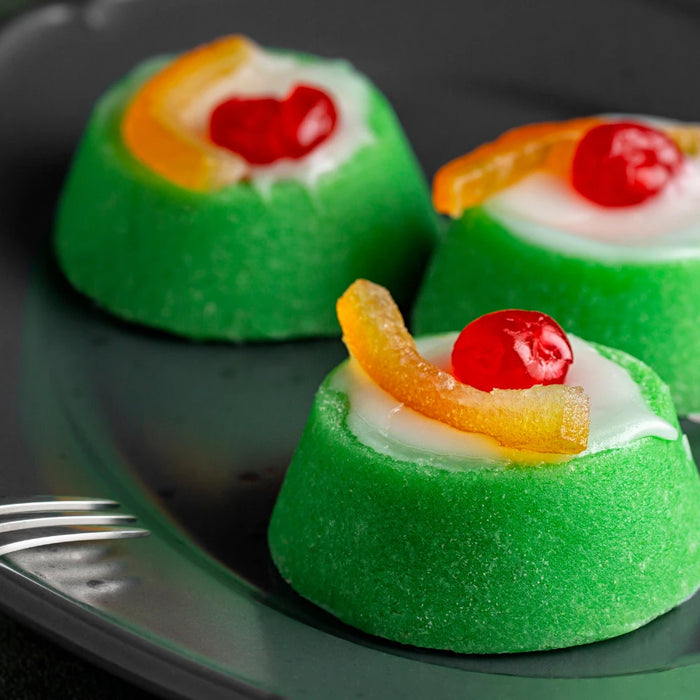 Cassata Siciliana maison avec fruits confits et pâte d’amande