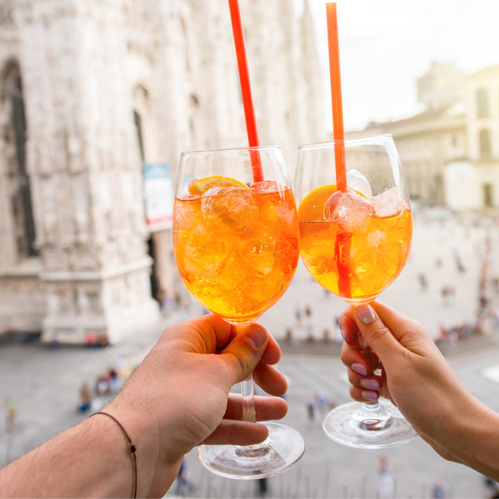 SPRITZ : L'EMBLÉMATIQUE COCKTAIL ITALIEN - SON HISTOIRE ET SA RECETTE !