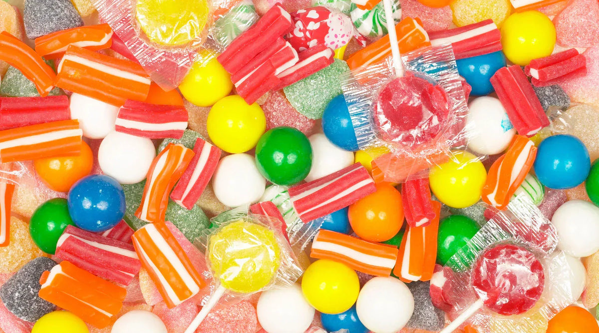 Mélange coloré de bonbons vegan et sans gluten — sucettes, gommes et friandises italiennes naturelles EasyGusto.fr