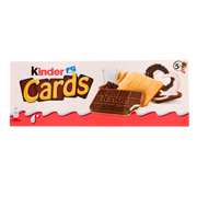 Emballage de gaufrette chocolat Kinder Cards 128g, fines gaufrettes croustillantes au lait crémeux et cacao, délice italien.