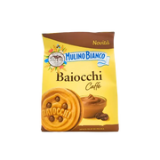 Face avant du paquet de biscuits Baiocchi Caffè de Mulino Bianco, avec visuel du biscuit et pot de crème au café.