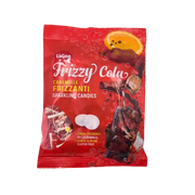 Sachet rouge de bonbons Liking Frizzy Cola 150g illustrant des bulles, une boisson cola et une tranche d’orange