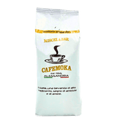 Paquet de café en grains Café Bar Artisanal Alessandria CafeMoka 1 kg avec illustration de tasse de café, mettant en valeur l’héritage italien.