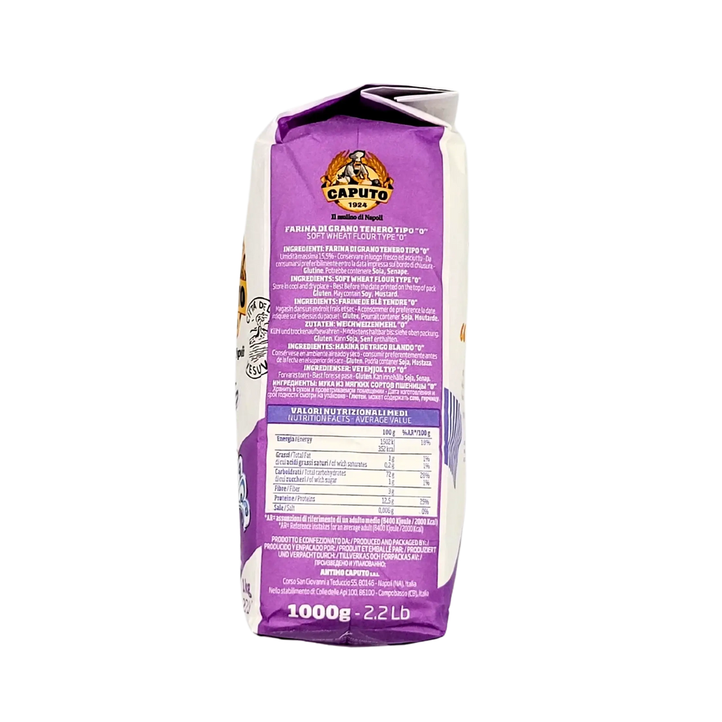Packaging of Caputo Nuvola Type 0 flour 1kg for light pizzas, back view.