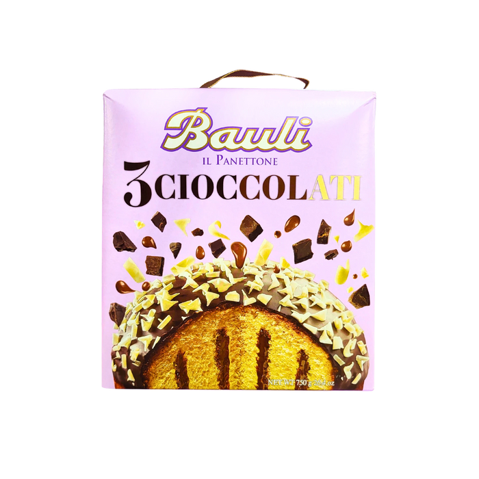 Il Panettone 3 Cioccolati de Bauli 750g - Vue avant montrant le glaçage au chocolat et les copeaux de chocolat blanc