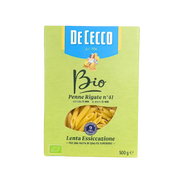 Boîte de penne rigate bio De Cecco 500g, pâtes italiennes biologiques de qualité supérieure.