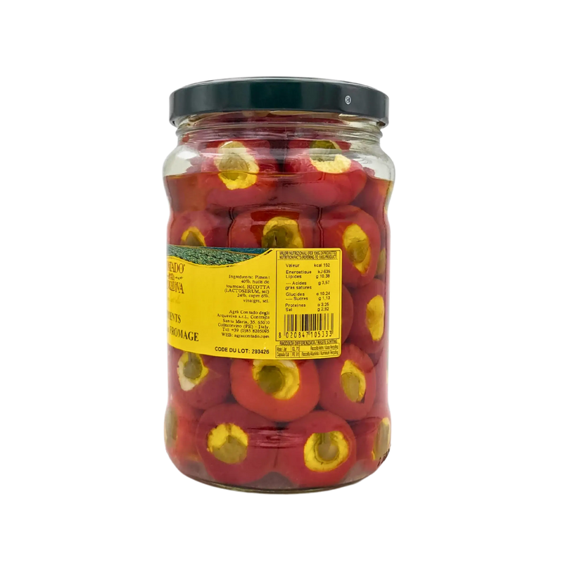 Peperoncini Farcis au Fromage Contado degli Acquaviva - Détail des piments farcis avec ricotta et câpres, prêts à être dégustés