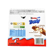 Boîte de gaufrette Kinder Tronky 90g avec illustration de gaufrette au cacao et cœur de lait, présentation du produit et information nutritionnelle.