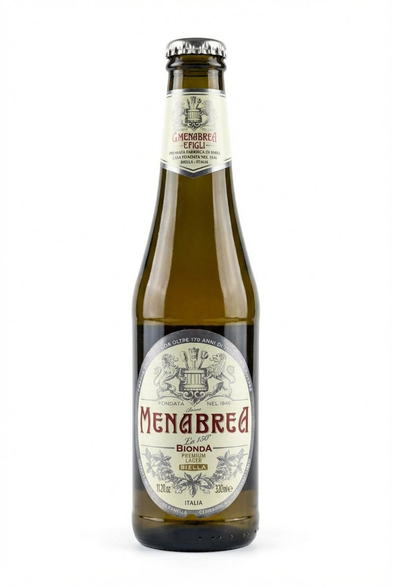 Bouteille de Menabrea Bionda 33cl biere italienne sur fond blanc