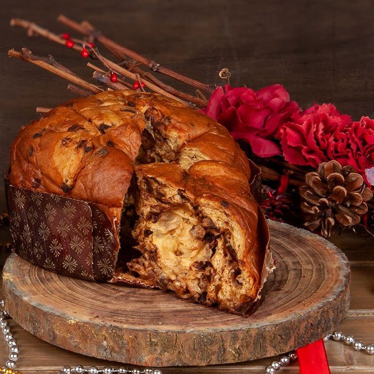 Panettone Morelli au ponce livournais et chocolat noir tranché, vue de la mie