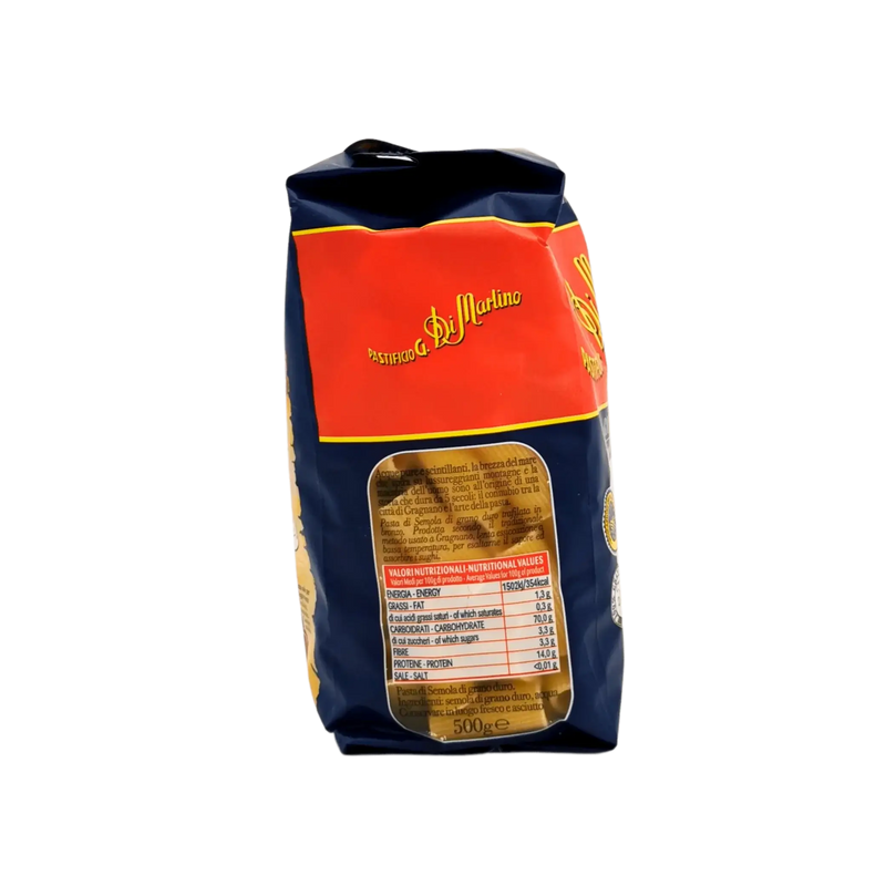 Informations nutritionnelles des pâtes Rigatoni Pastificio Di Martino 500g, indiquant les apports énergétiques et ingrédients.