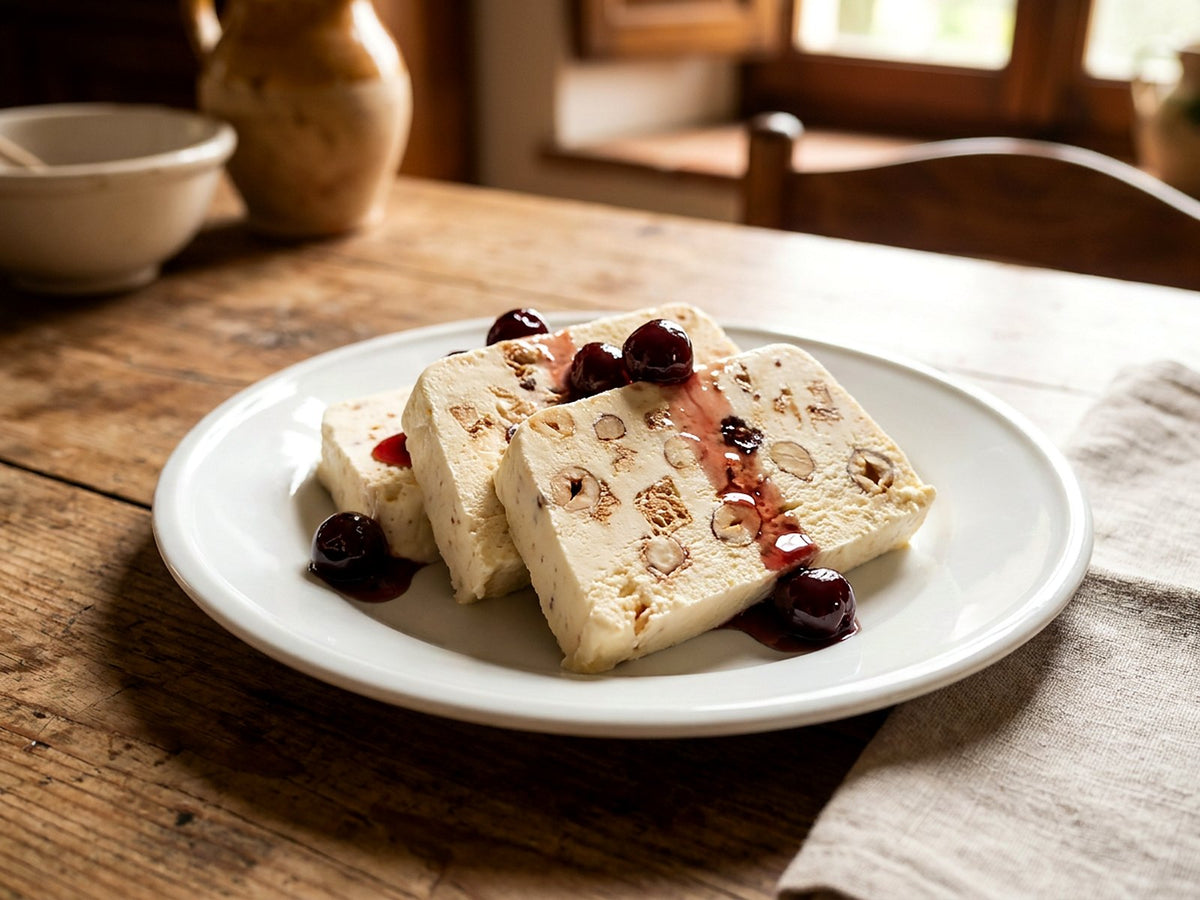 Semifreddo au torrone et aux cerises amarena