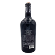 Vin rouge italien Lupo Meraviglio Tre Di Tre 75 cl, issu des vignobles des Pouilles, offrant une richesse aromatique et une belle intensité.