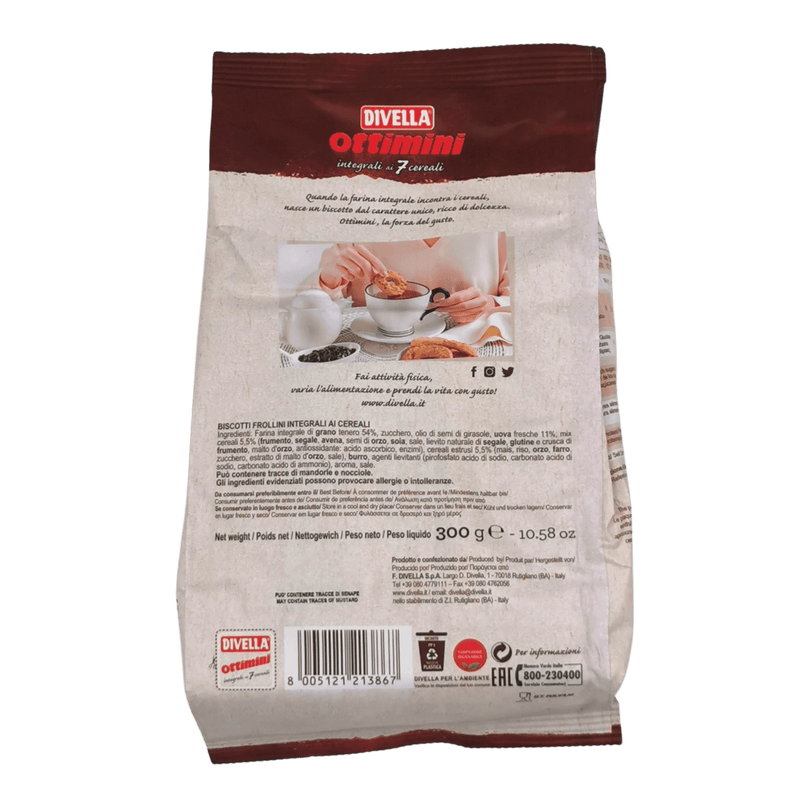 Packaging of Biscuits Divella 7 céréales 300 g with nutritional information and serving suggestion.