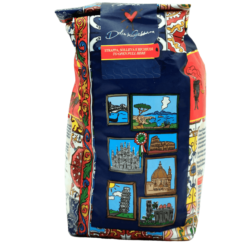 Pâtes artisanales Penne Mezzani Rigate, design exclusif signé Dolce & Gabbana, collaboration italienne, 500g.