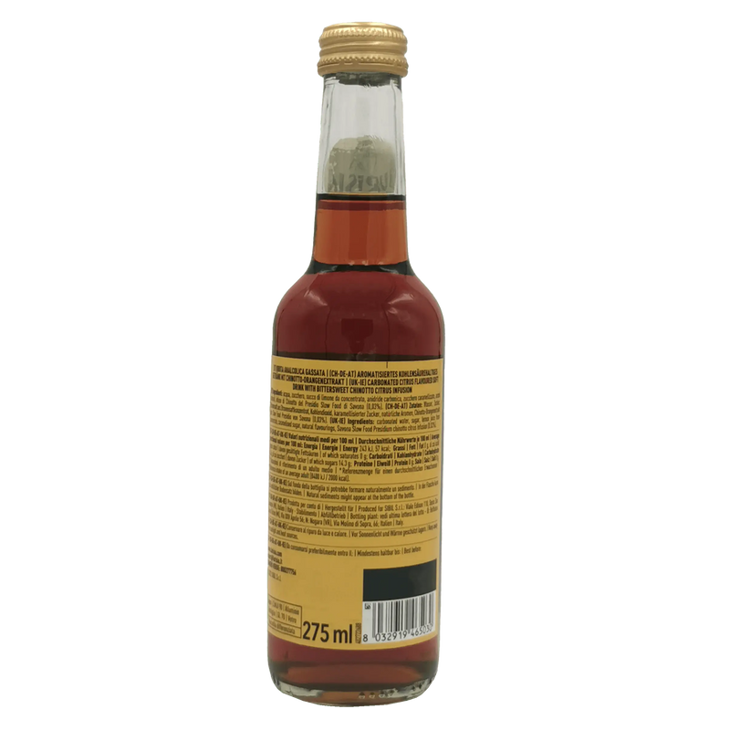 Bouteille de Chinotto Lurisia 27,5 cl, boisson italienne à la saveur amère unique et rafraîchissante.