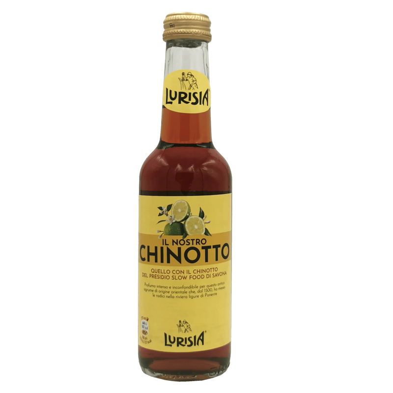 Chinotto Lurisia 27,5 cl, boisson artisanale italienne au design citronné, symbole du savoir-faire traditionnel.